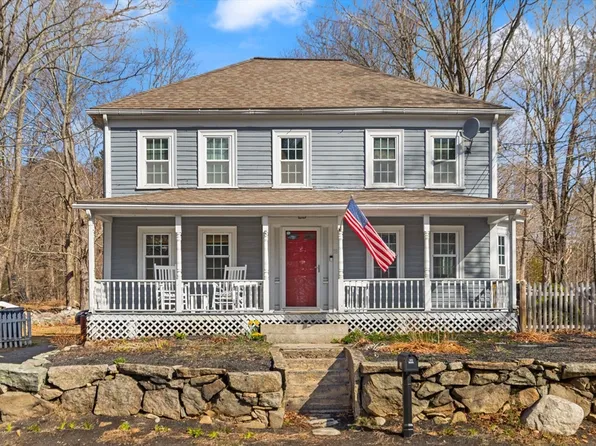 18 Milford St, Medway, MA 02053