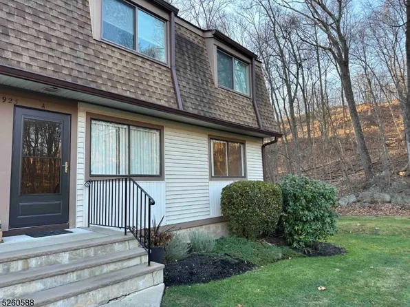1923A Stonegate Ln, Stanhope Boro, NJ 07874