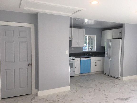 2nd image of 6452 Franrivers Ave