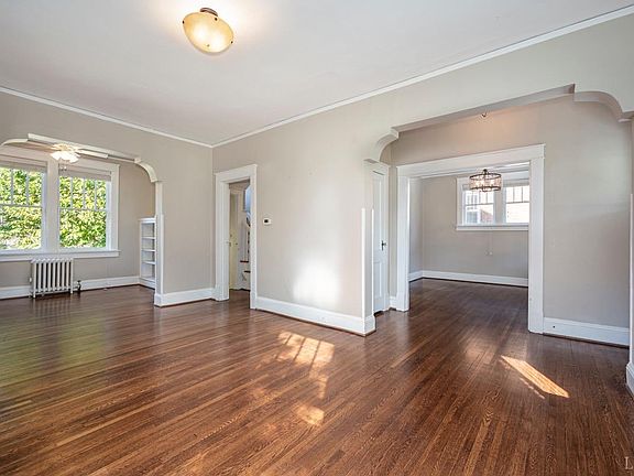 5th image of 31 Columbia Ave