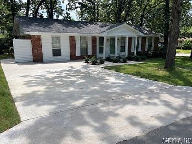 1st image of 9617 Temple Dr