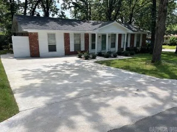 9617 Temple Dr, Little Rock, AR 72205