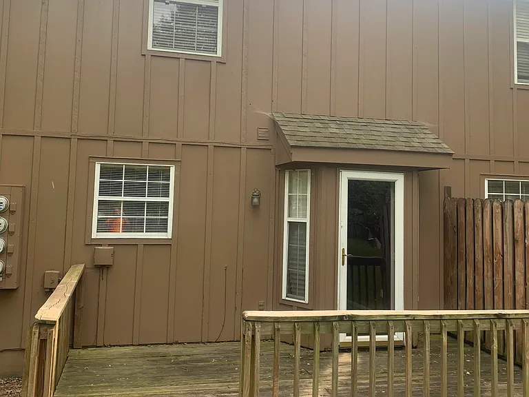 1338 NW Jefferson Ct — Photo 17