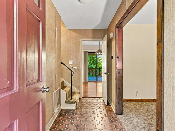 4th image of 2805 Sparger Rd