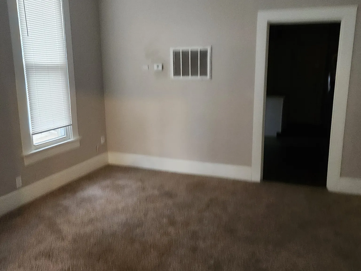 2 bed, 1031 sqft, $1,155 — Photo 4