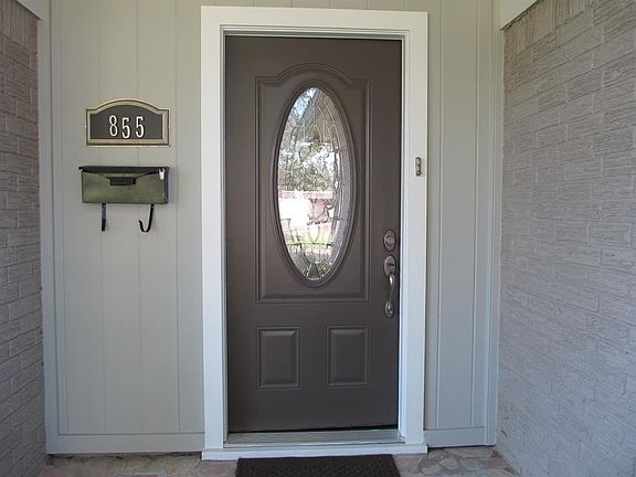 2nd image of 855 Iris Ln