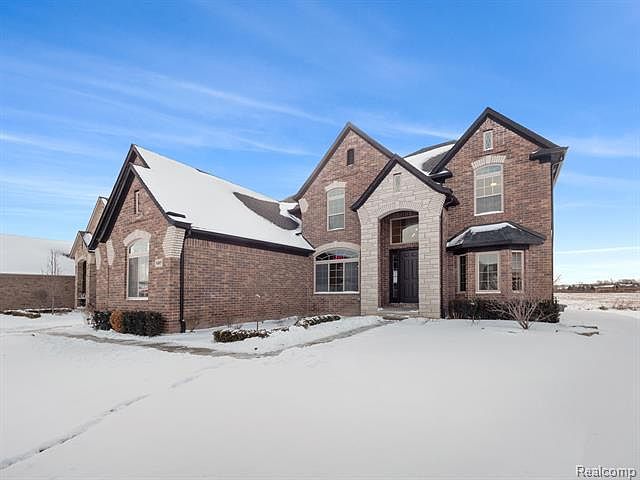 1st image of 54045 Deadwood Ln