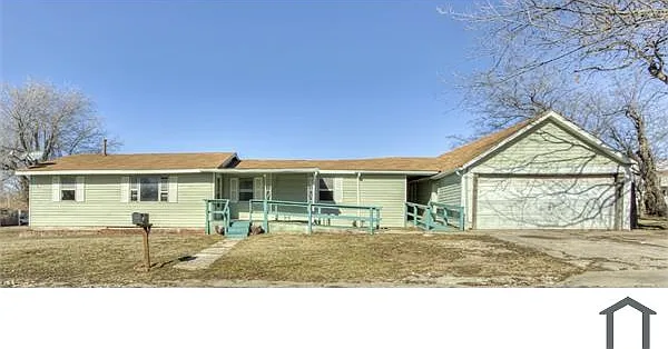 418 W Penn St