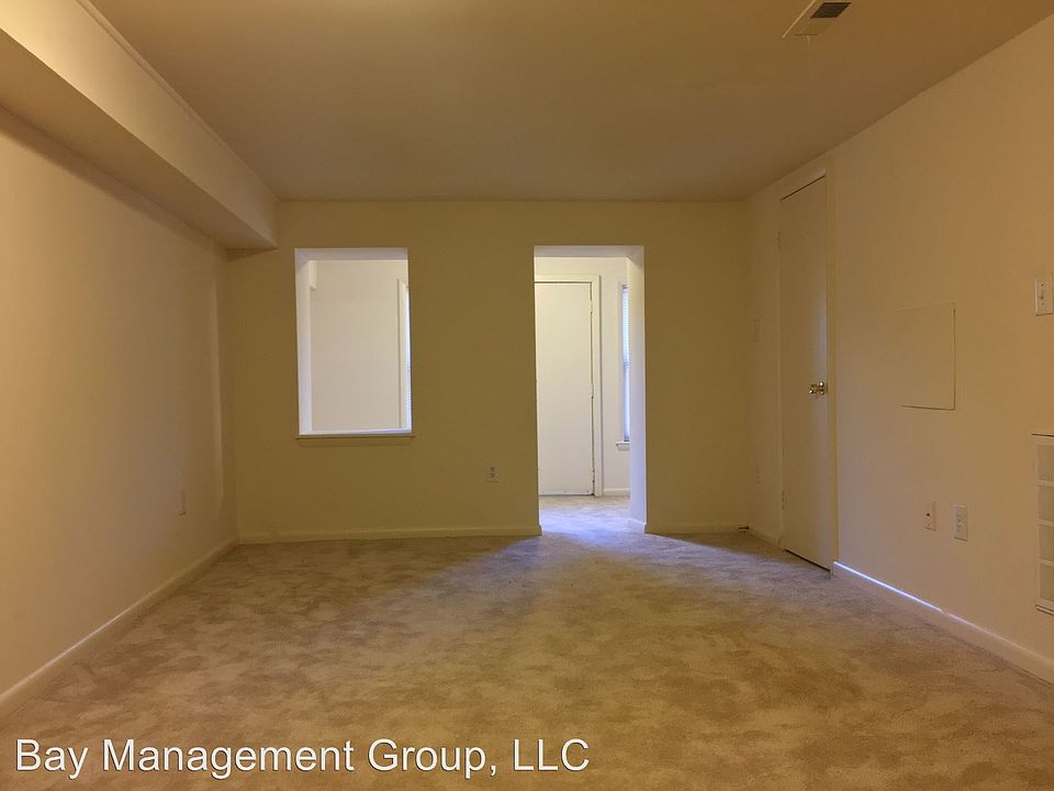 2nd image of 1816 Saint Paul St APT 001