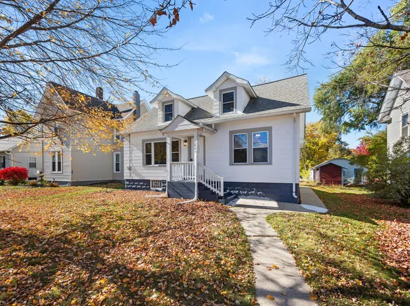 321 N Locust St, Sycamore, IL 60178