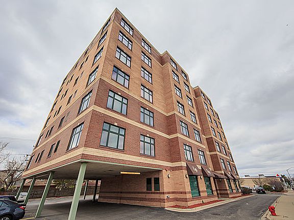 2nd image of 1930 N Harlem Ave APT 506