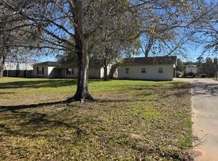 2119 Walnut St, Columbus, TX 78934