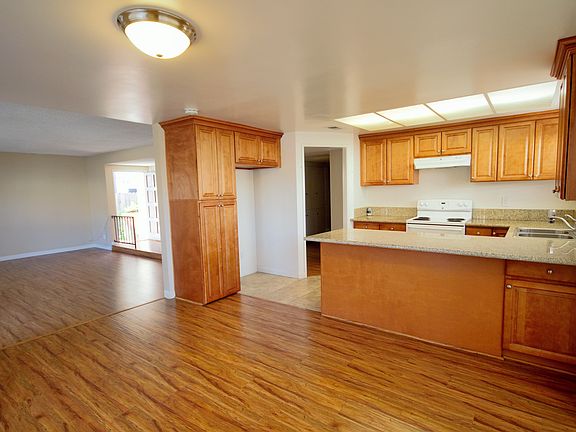 4th image of 219 N Marguerita Ave APT A