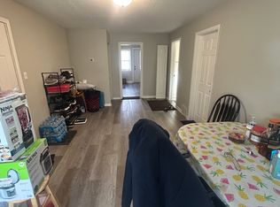 557 Locust St APT 2, Valparaiso, IN 46383