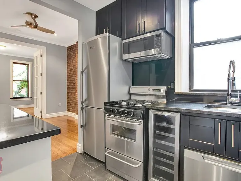 722 10th Ave #2C — Photo 3