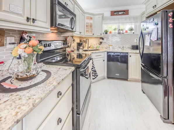 2615 Garden Drive S #205, Lake Worth Beach, FL 33461