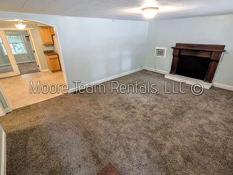 348 Browning Ave — Photo 9