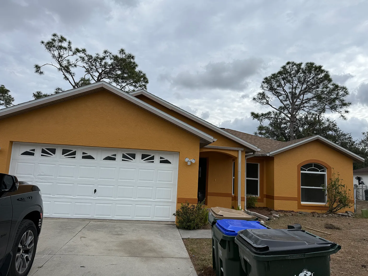 3 bed, 1436 sqft, $1,975 — Photo 1