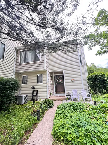 28 Currier Way Photo 1