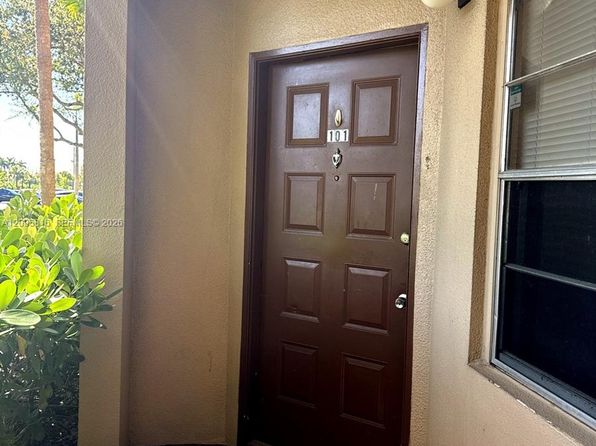 1200 SW 124th Ter APT 101O