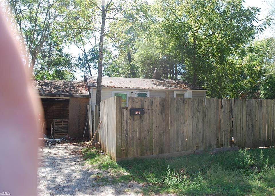 2nd image of 814 Cassell St