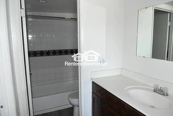 1733 E Cambridge Ave #204 — Photo 5