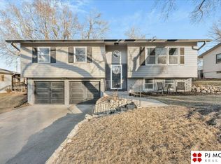1255 S 165th St, Omaha, NE 68130