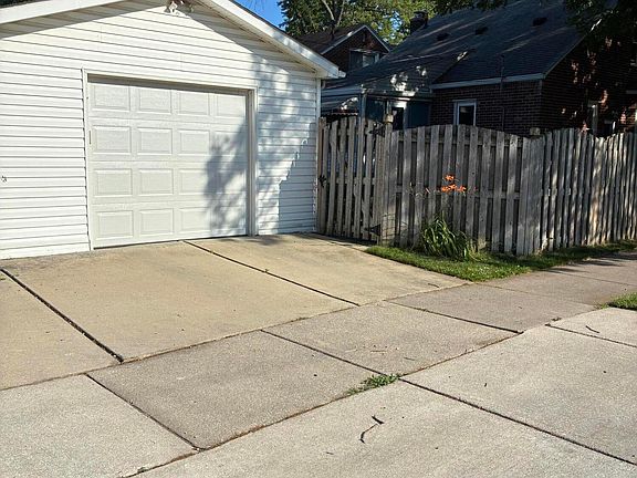 2nd image of 1846 Stanhope St