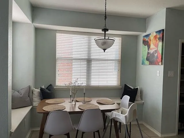 Breakfast Nook