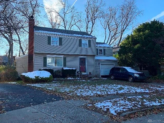 2nd image of 569 Magnolia Dr