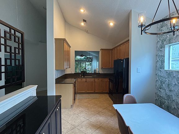 4th image of 93035 Harbor Ct