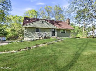 492 Cobain Rd, Jackson, NJ 08527