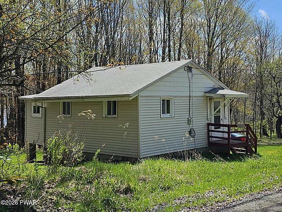 3rd image of 348 Spruce Lake Rd