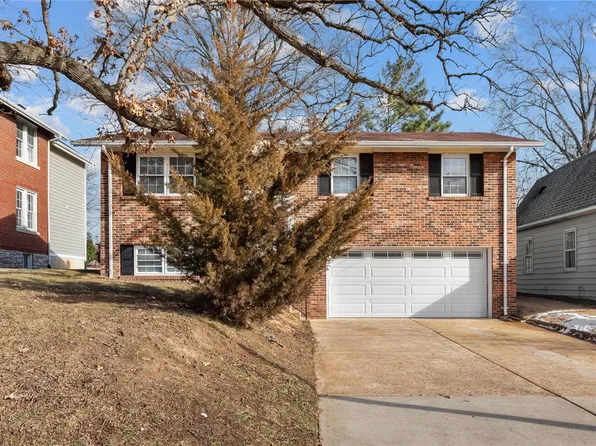 2520 Bremerton Rd, Saint Louis, MO 63144