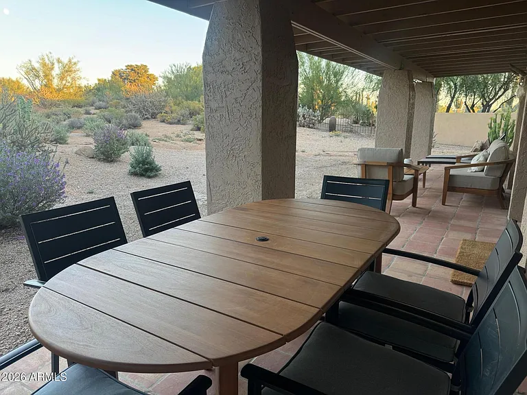 1725 E Staghorn Ln — Photo 16