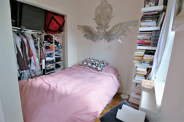 Rented by City Connections Realty | media 15