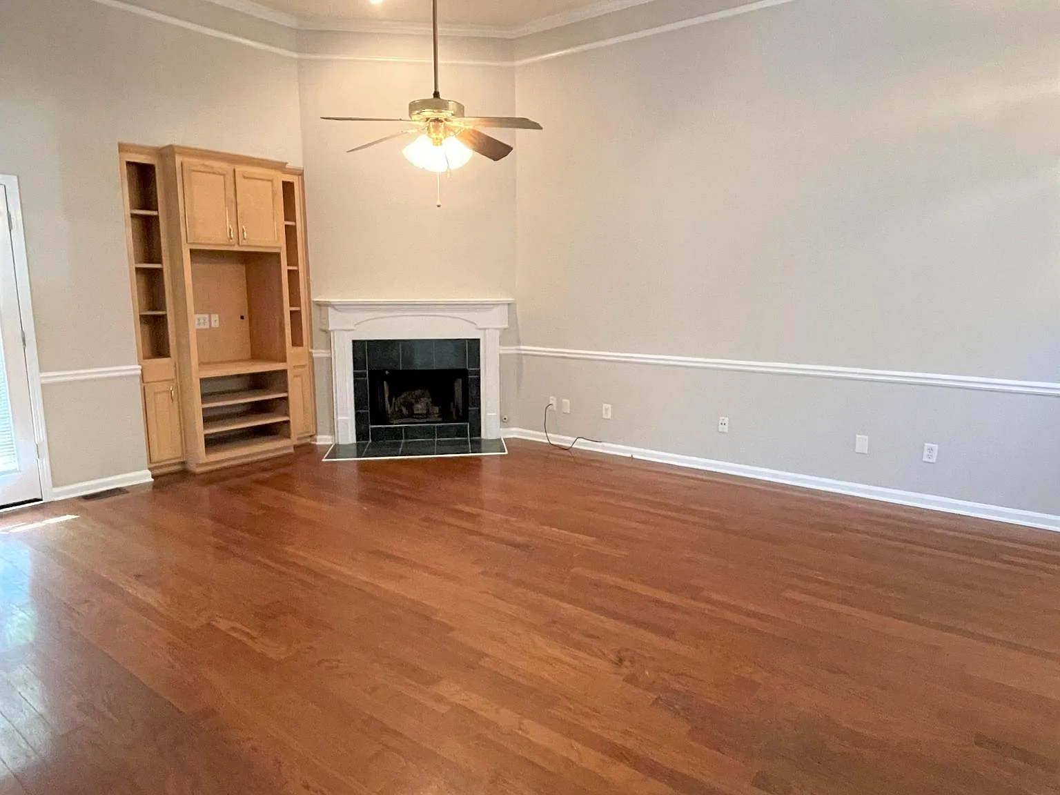 4 bed, 2.5 bath, 1714 sqft, $2,000 — Photo 4