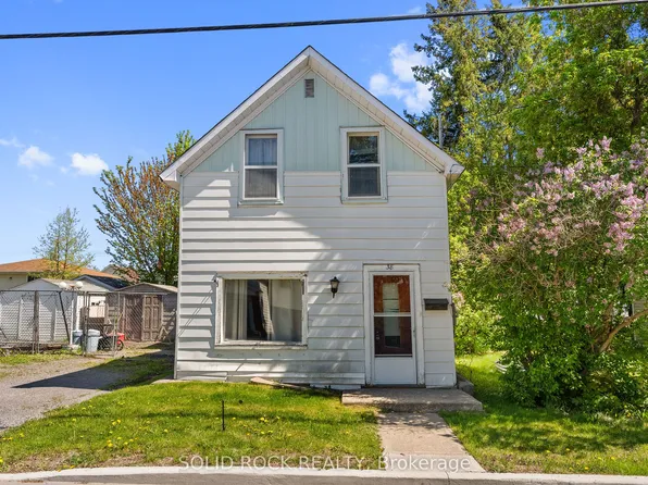 38 Hugh St S, Arnprior, ON K7S 2V6