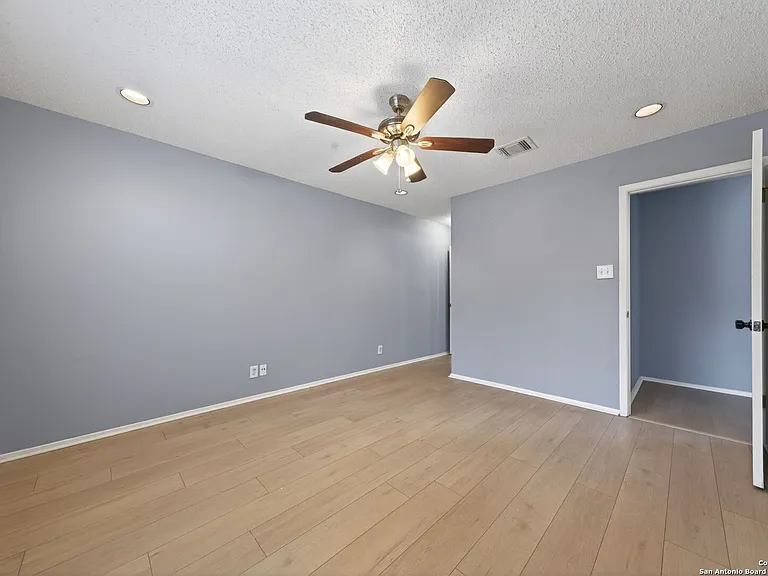 2415 Moss Ter — Photo 18