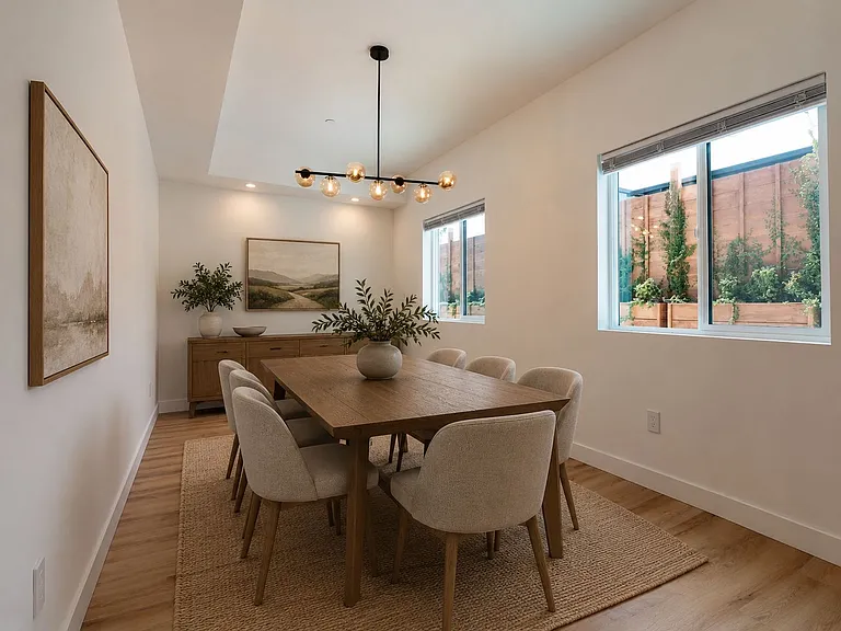22111 Victory Blvd — Photo 6