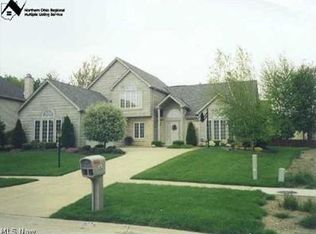 19778 Echo Dr, Strongsville, OH 44149