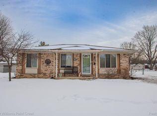 19648 Stanley Ct, Clinton Township, MI 48038
