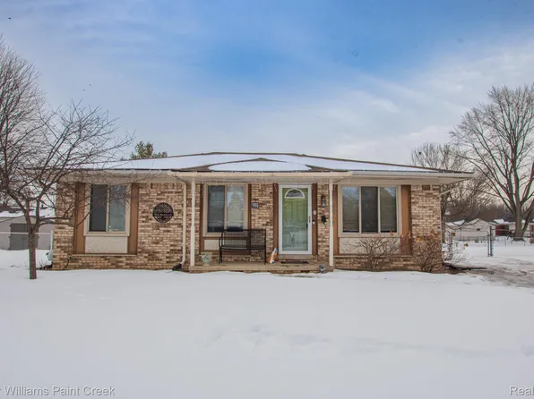 19648 Stanley Ct, Clinton Township, MI 48038