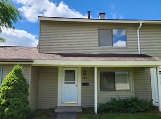 153 Windsorshire Dr, Rochester, NY 14624