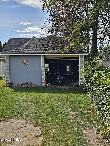 4th image of 2606 Campbell Ave Avenue