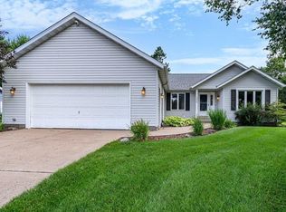 1930 Meadow Ln, Eau Claire, WI 54701