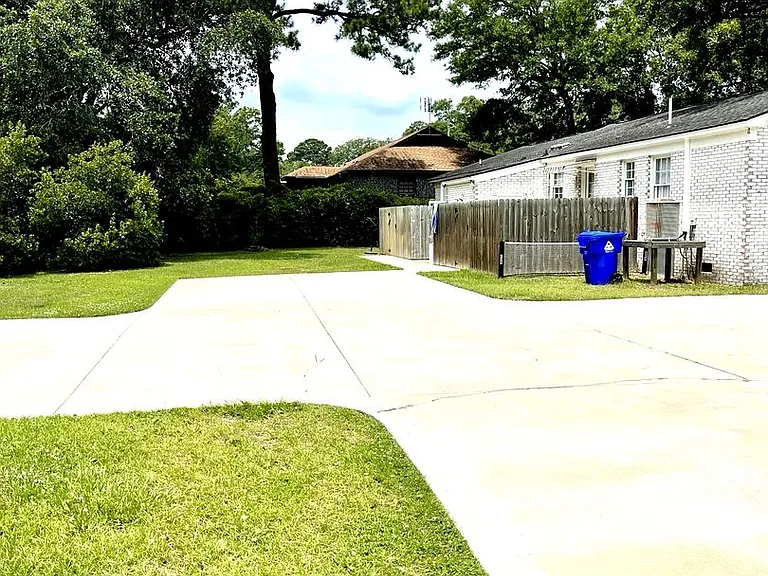 1509 Harbor View Rd #B — Photo 12