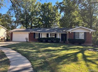 8 Canoebrook Dr, Florissant, MO 63033