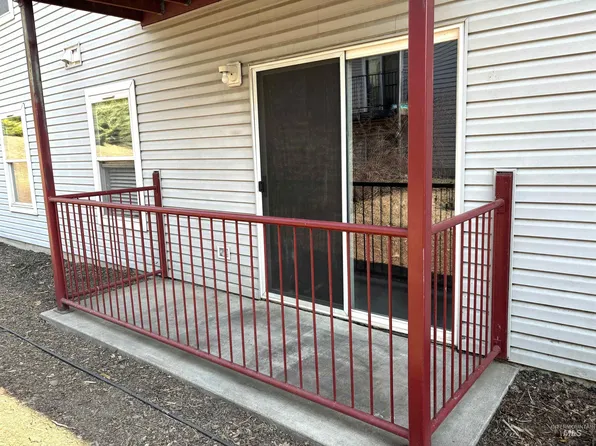131 Baker St APT 104, Moscow, ID 83843