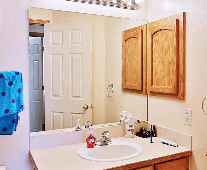 1318 Finch St — Photo 4